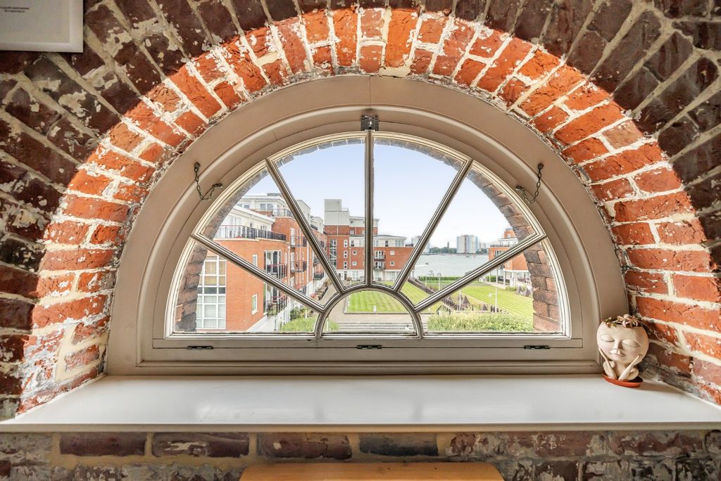 Property photo 2 of 12 Picture No. 25