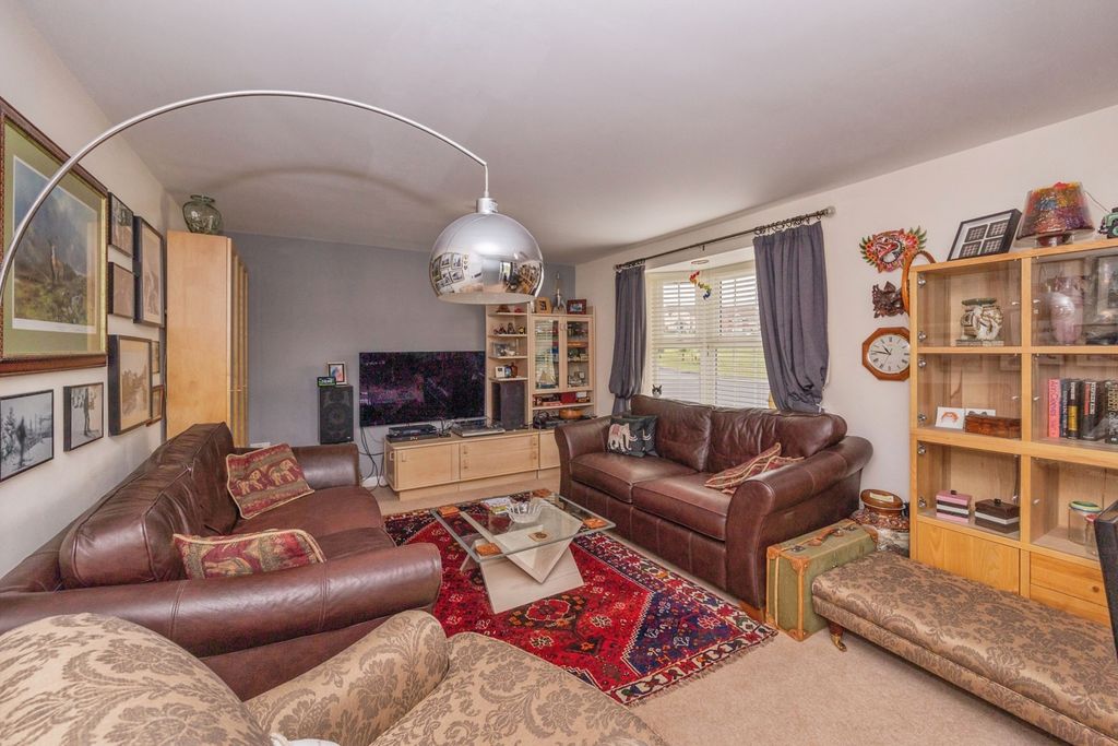 Property photo 3 of 27 Pbox-Img.Jpg