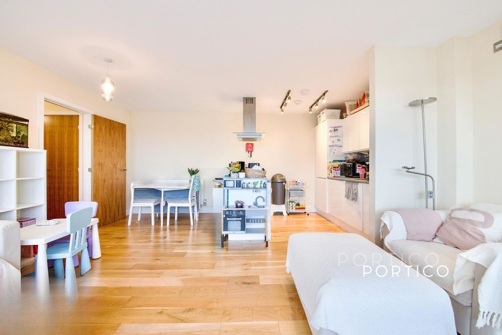 Property photo 3 of 12 Living Room