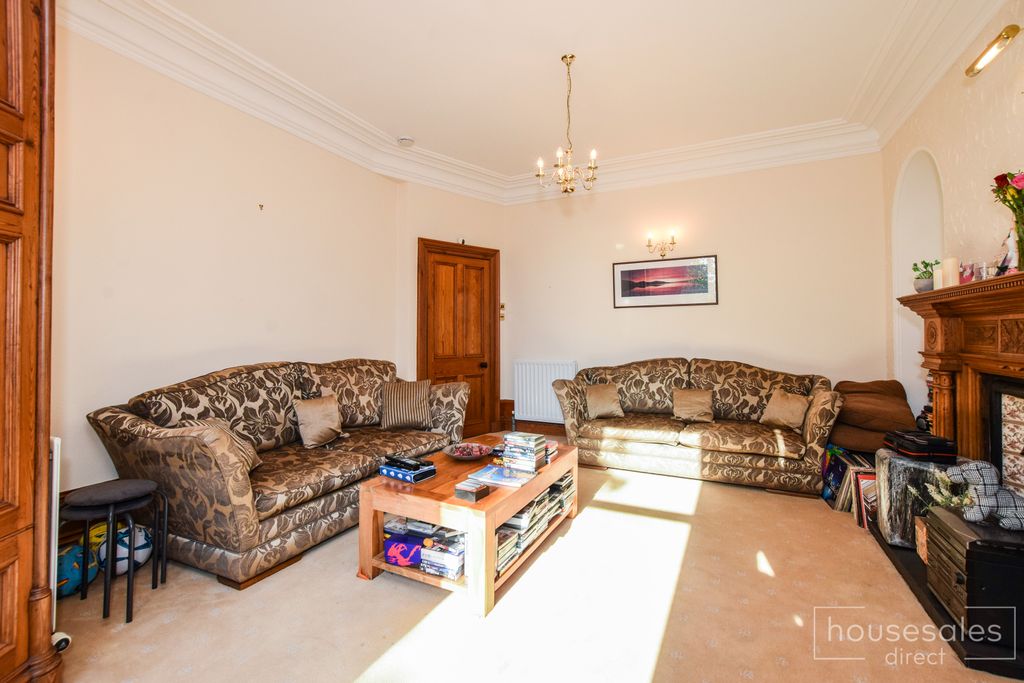 Property photo 3 of 14