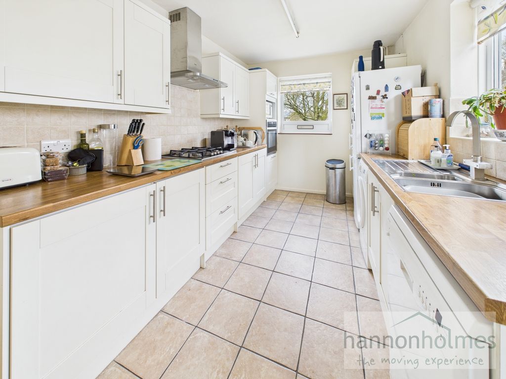 Property photo 2 of 23 Cam05283G0-Pr0016-Still008