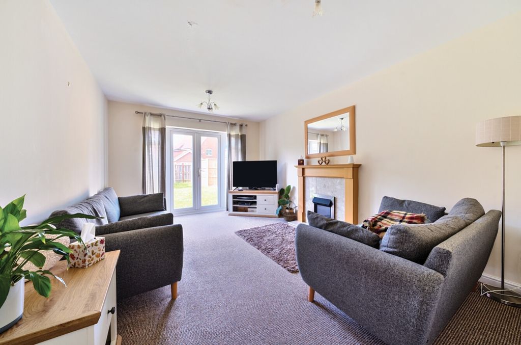 Property photo 2 of 24 1295267-1-682Bacee3540F-Arw