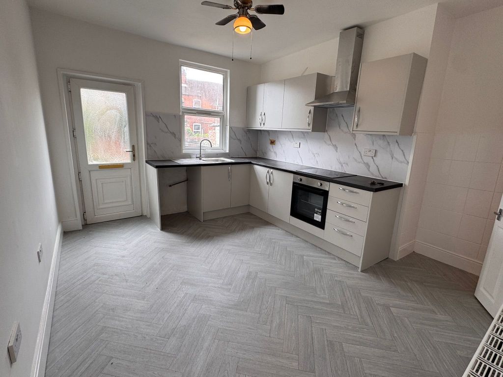 Property photo 3 of 10 Img_3895