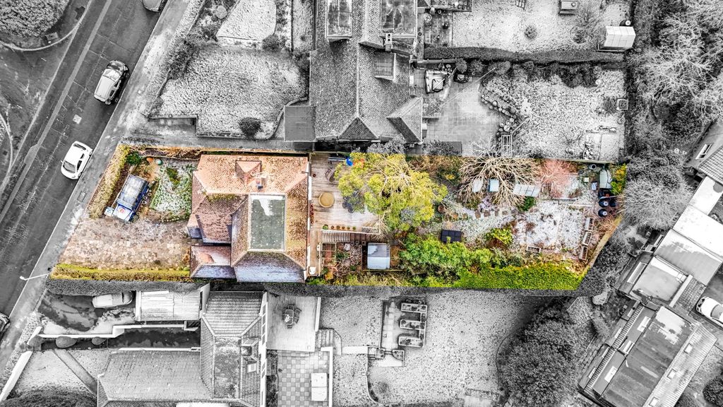 Property photo 3 of 37