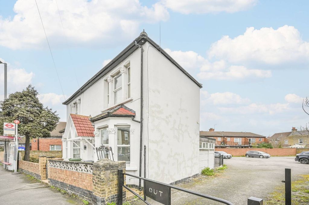 Property photo 1 of 15