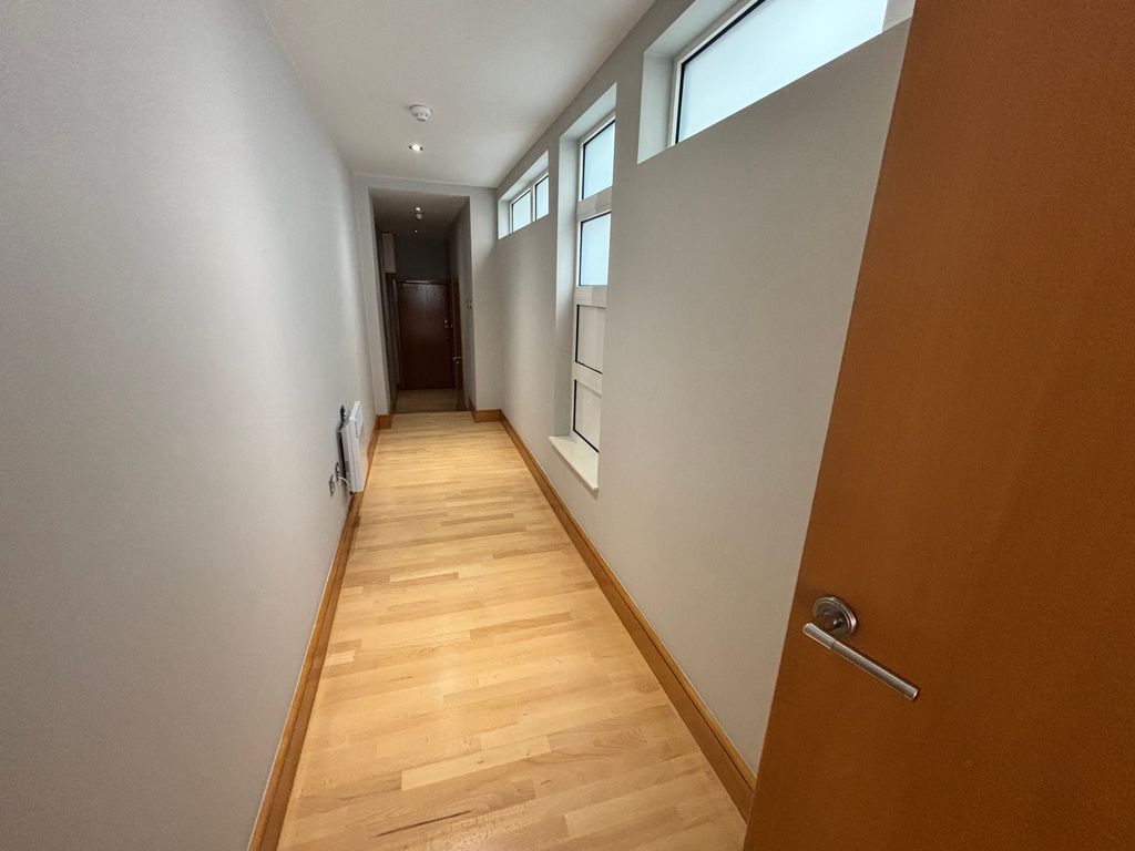 Property photo 3 of 35