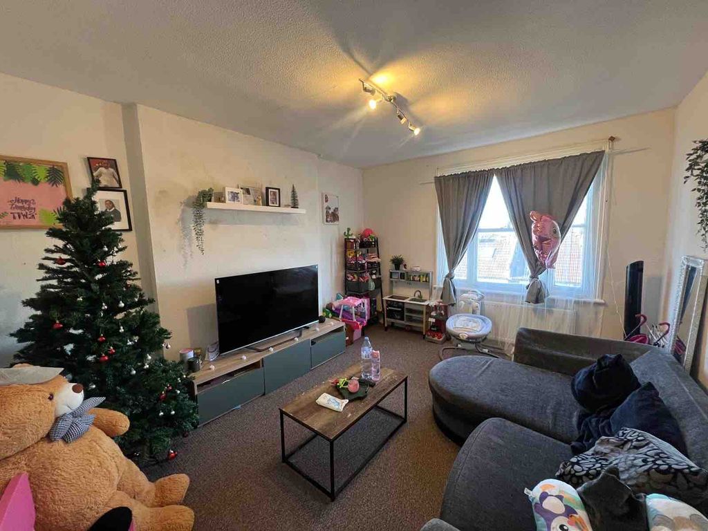 Property photo 3 of 9 Living Room