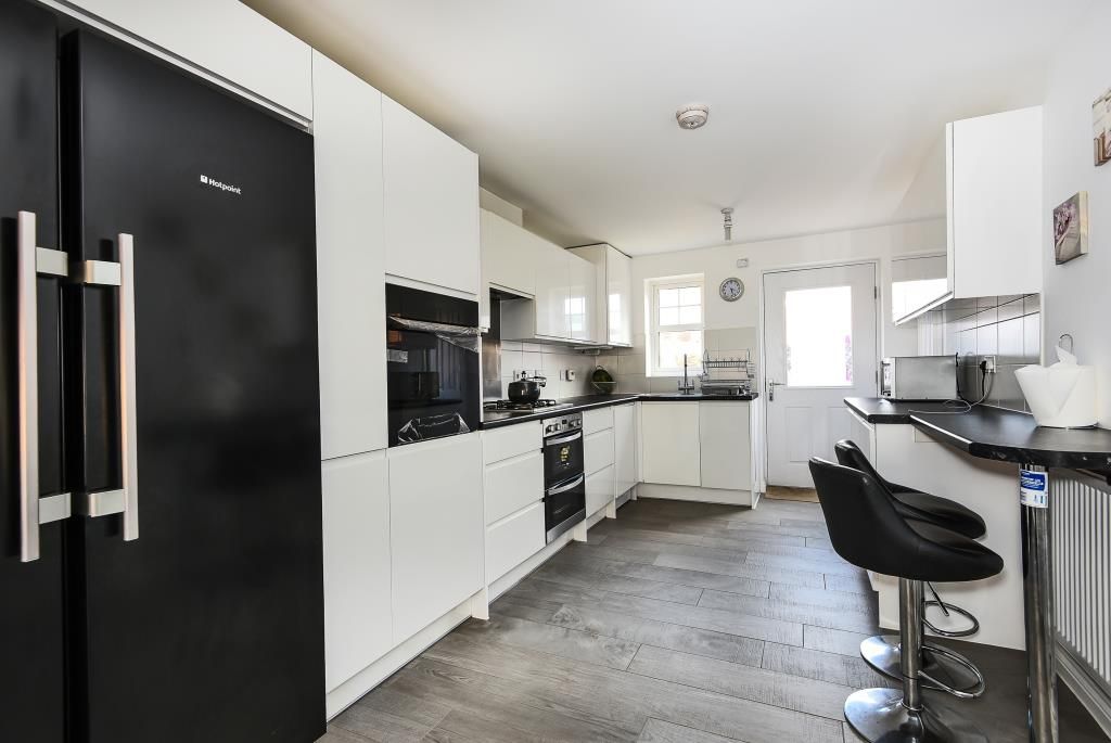 Property photo 2 of 10 Kitchen/Breakfast Room