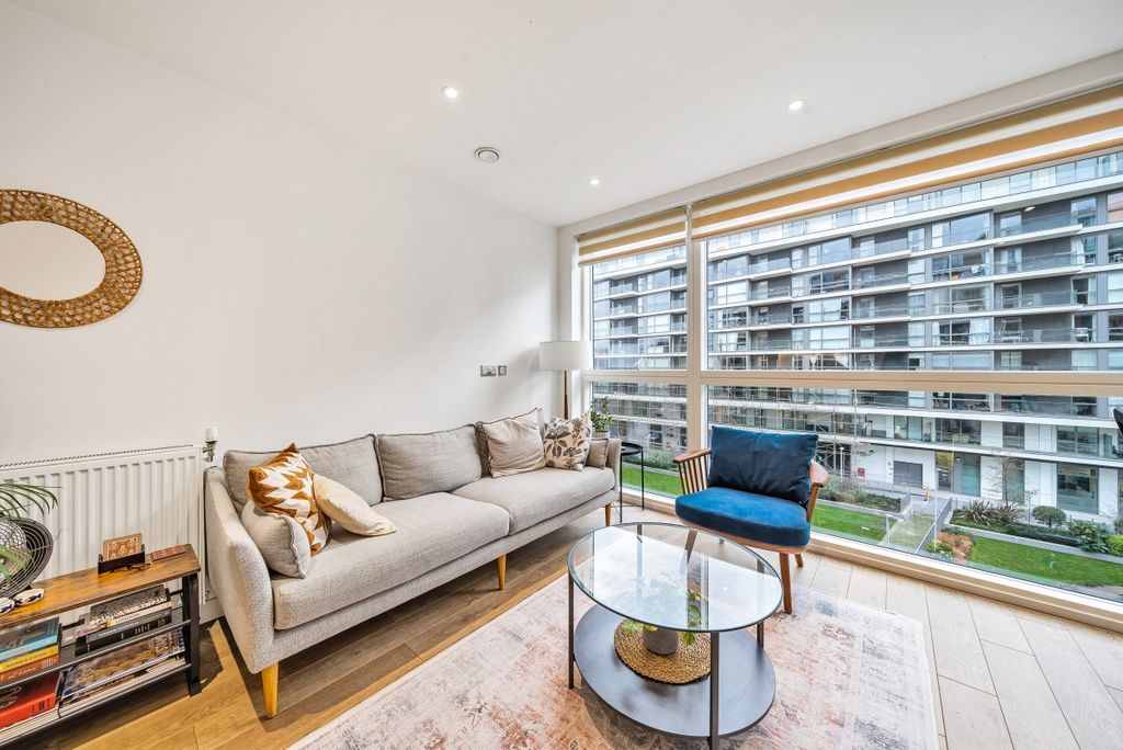 Property photo 2 of 18 1069729 (2)