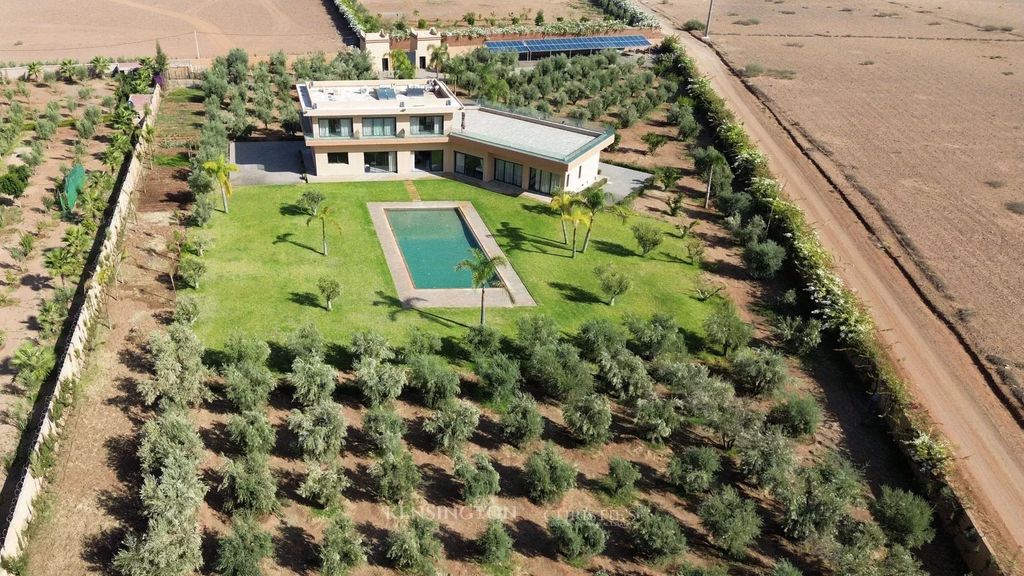 Property photo 1 of 30