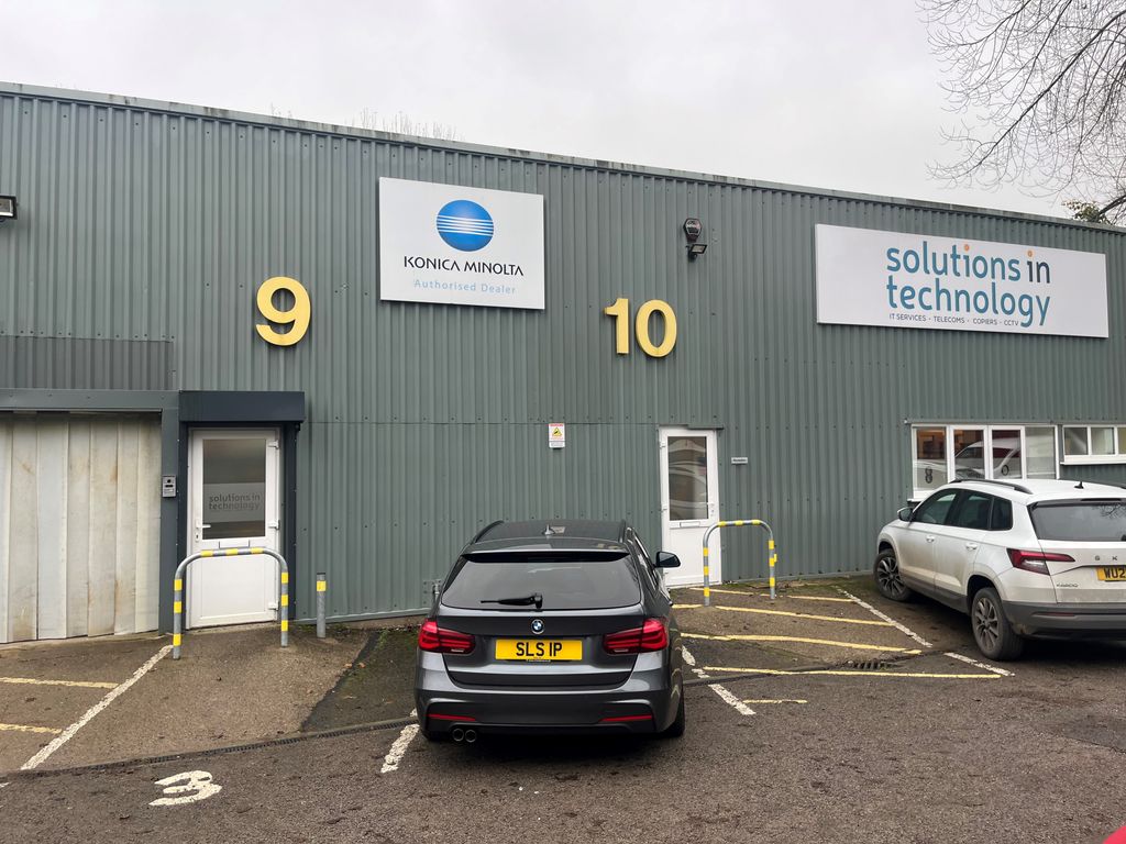 Property photo 1 of 9