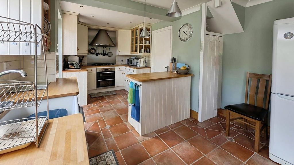 Property photo 3 of 19 Pbox-Img.Jpg