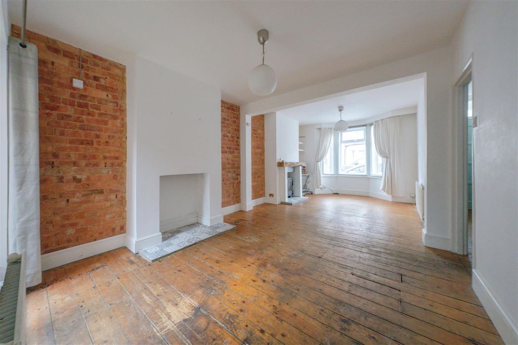 Property photo 2 of 17 Lounge/Diner