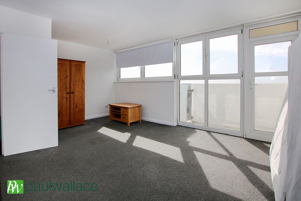 Property photo 2 of 6 Lounge