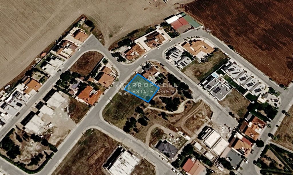 Property photo 1 of 2