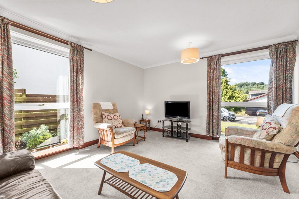 Property photo 2 of 18