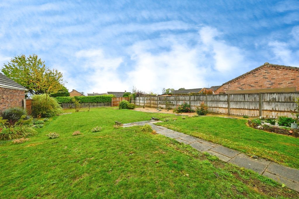 Property photo 2 of 17 Photo