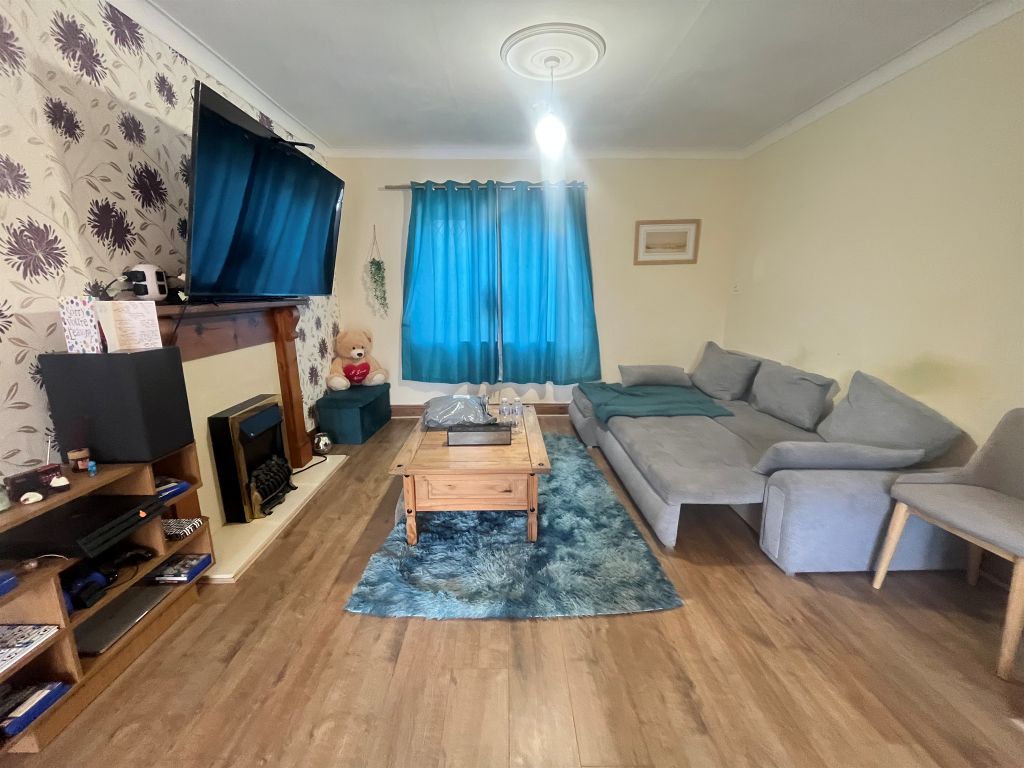 Property photo 3 of 14