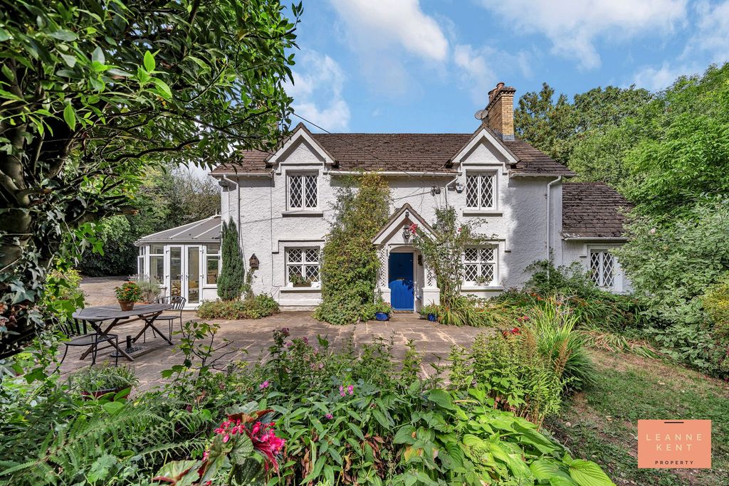 Property photo 1 of 52