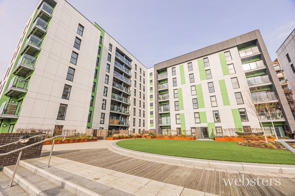 Property photo 3 of 17