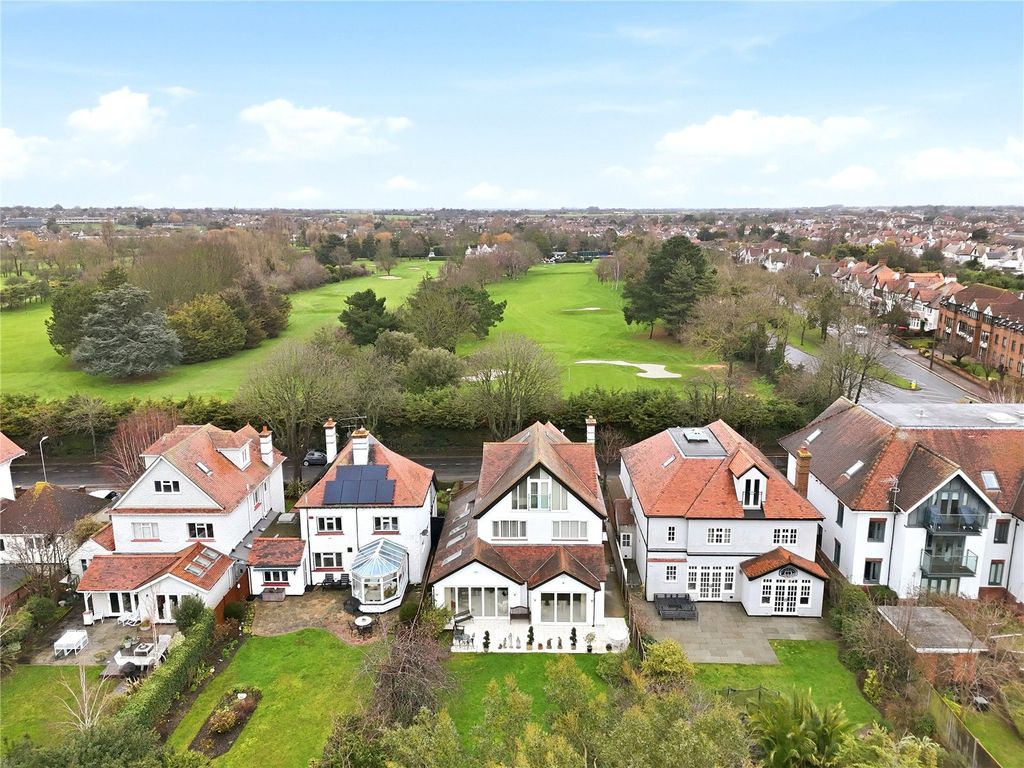 Property photo 3 of 18 Picture No. 26