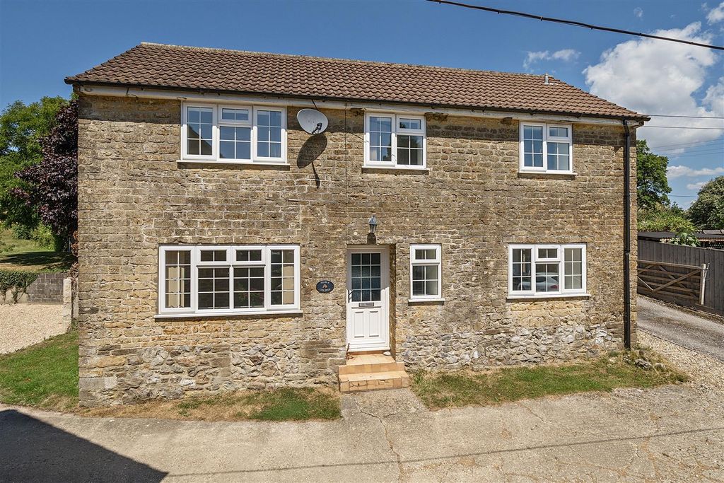 Property photo 1 of 10 Front Elevation