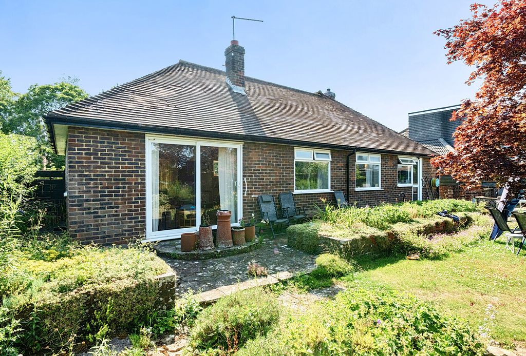 Property photo 1 of 15 1482962-15-6A3E9d...