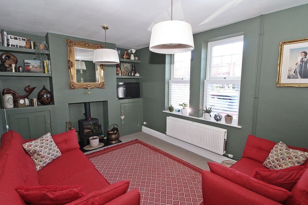 Property photo 2 of 26 4988792