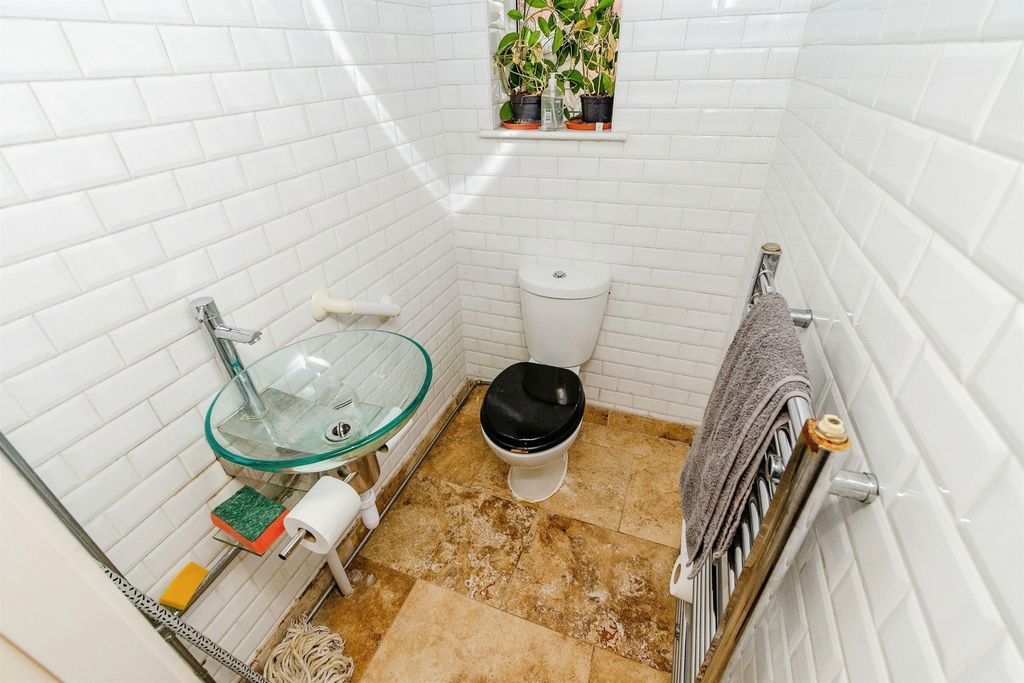 Property photo 3 of 15