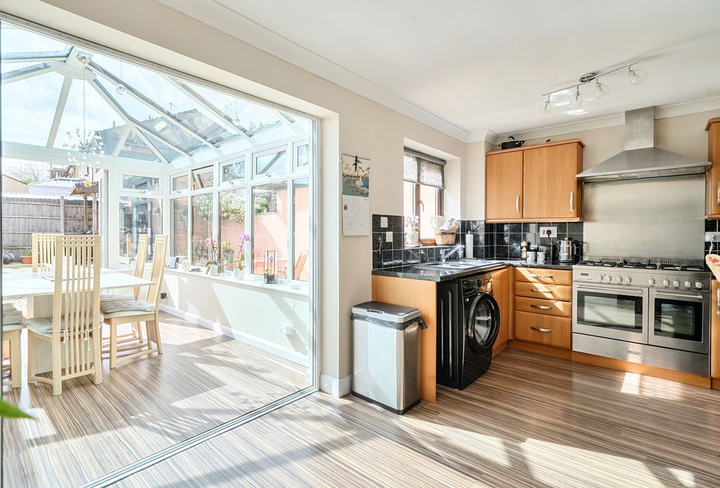 Property photo 2 of 18 Picture 2