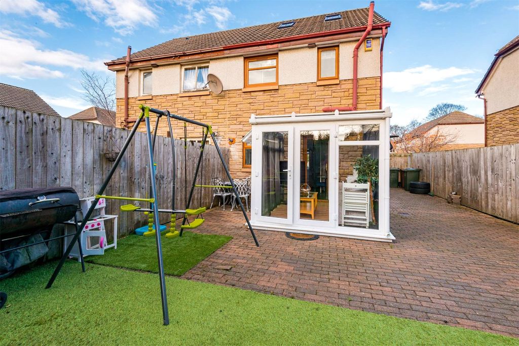 Property photo 2 of 20 Picture No. 23