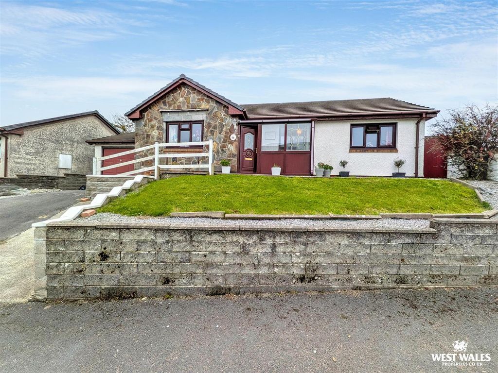 Property photo 2 of 20 21910.Jpg