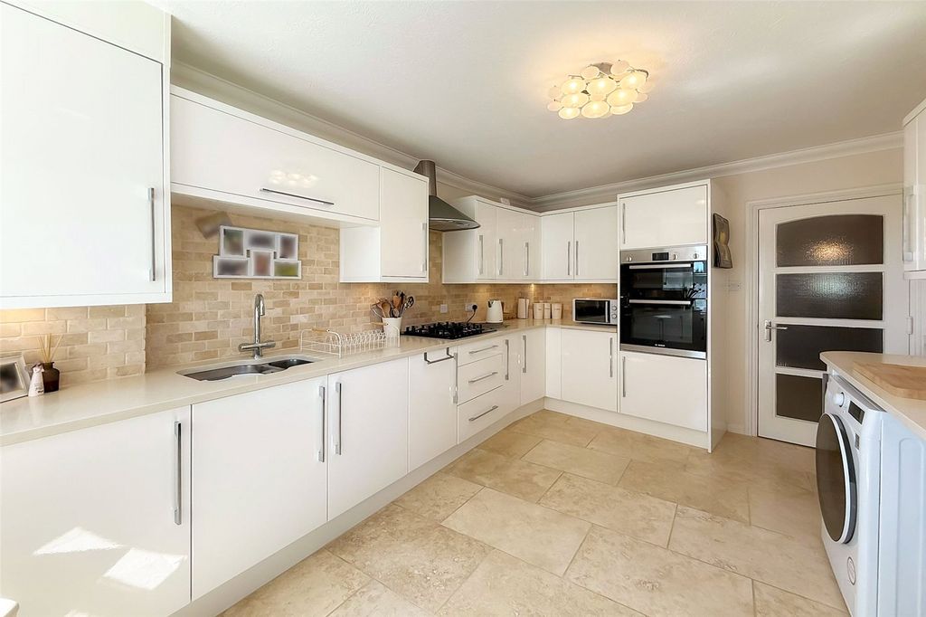 Additional image 13 of 1 bed flat for saleBeach Crescent, Littlehampton, West Sussex BN17