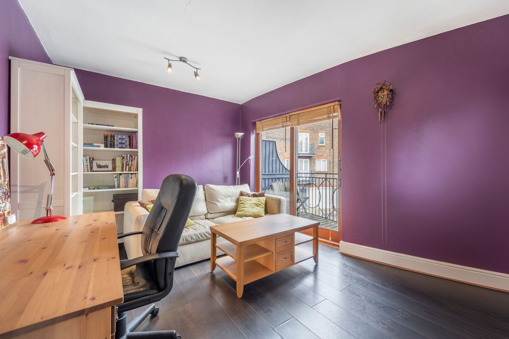 Property photo 1 of 18