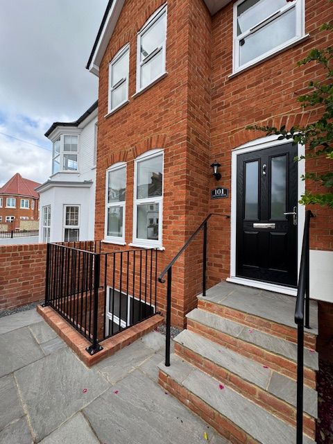 Property photo 2 of 11
