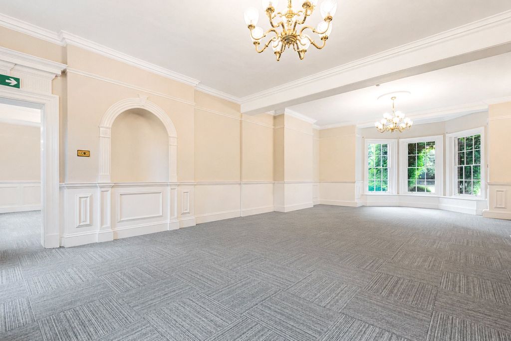 Property photo 3 of 26 Ground Floor