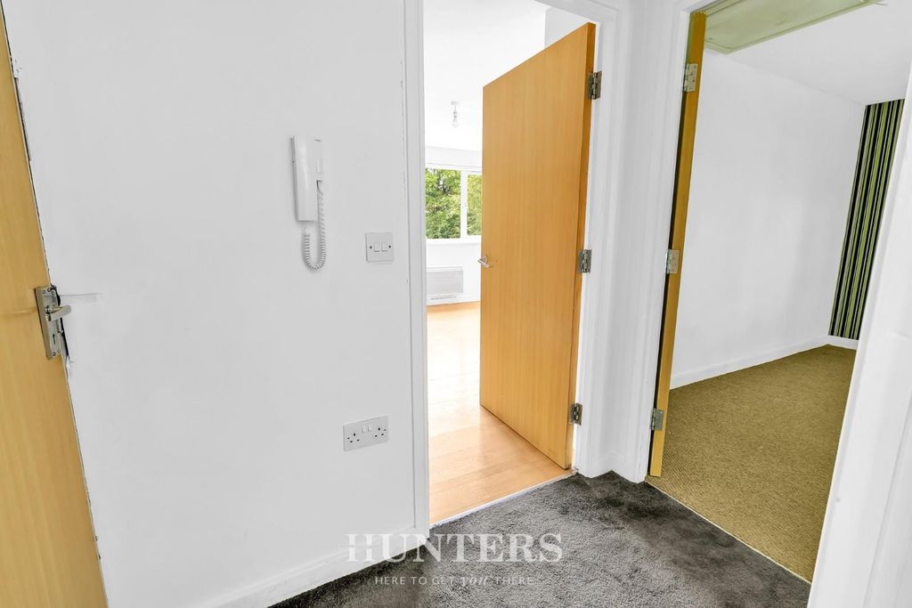 Property photo 3 of 21 St Gabriels Mews (4).Jpg