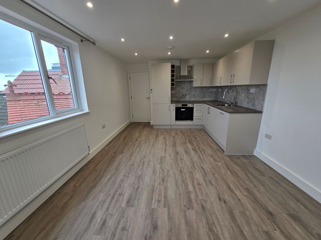 Property photo 2 of 10 Image