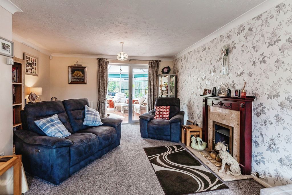 Property photo 2 of 15