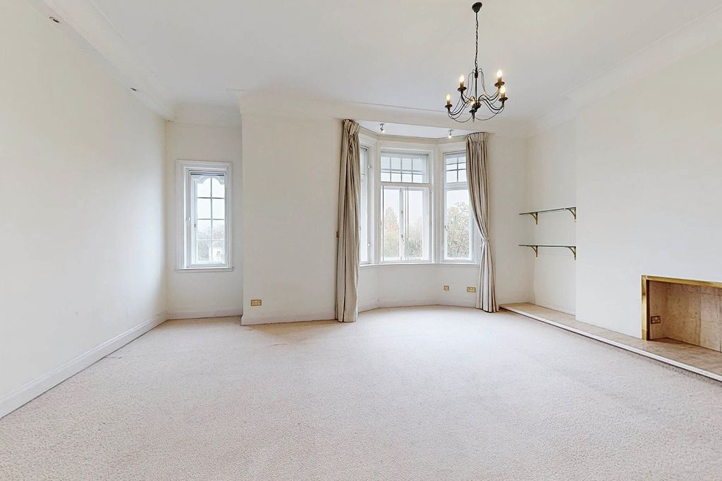 Property photo 2 of 10 Picture No. 29