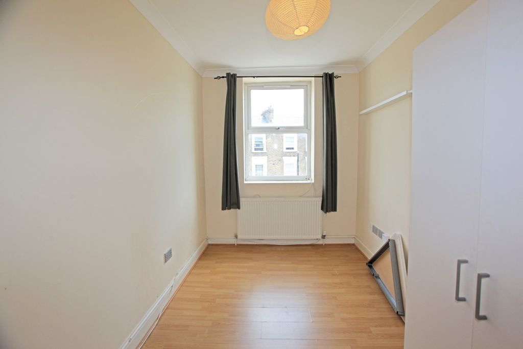 Property photo 1 of 7 Bedroom 1