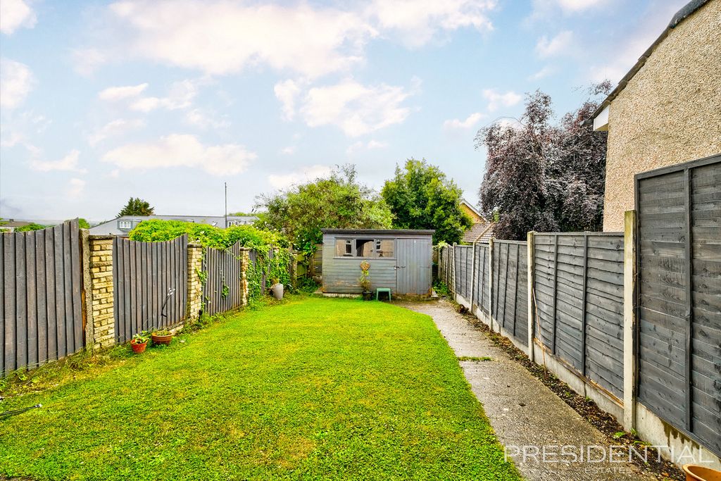 Property photo 3 of 28