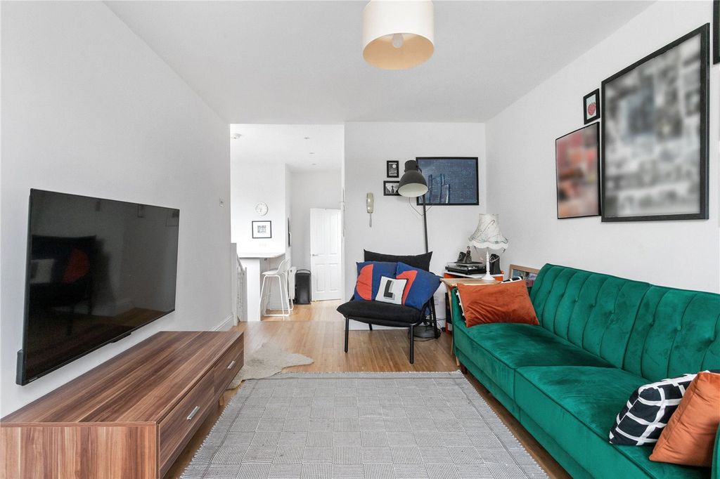 Property photo 2 of 10 Picture No. 06