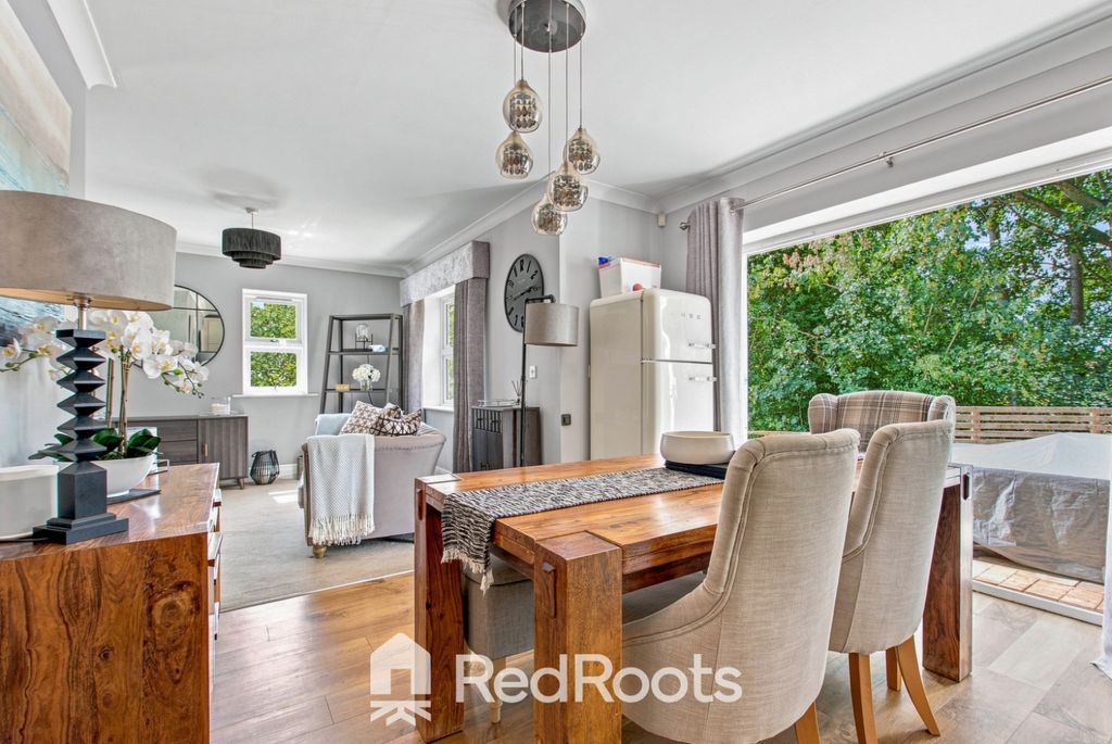 Property photo 2 of 43 5332193