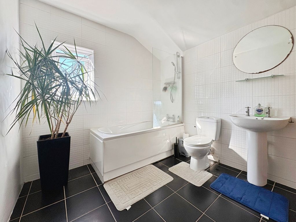 Property photo 3 of 10 Pbox-Img.Jpg