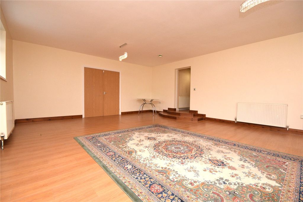 Property photo 2 of 8 Picture No. 02