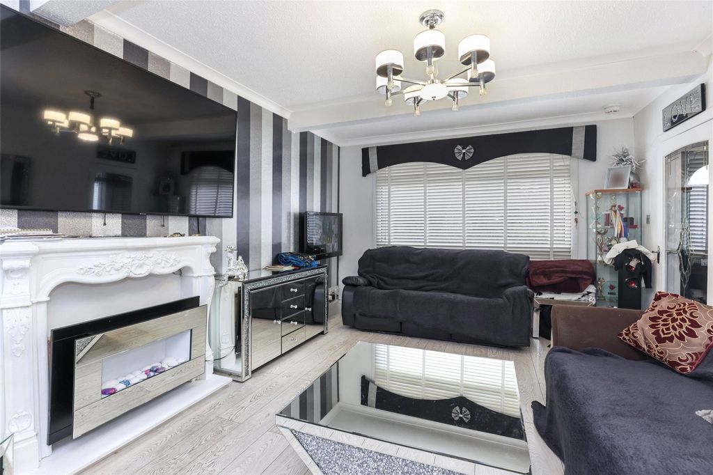 Property photo 2 of 21 Picture No. 03