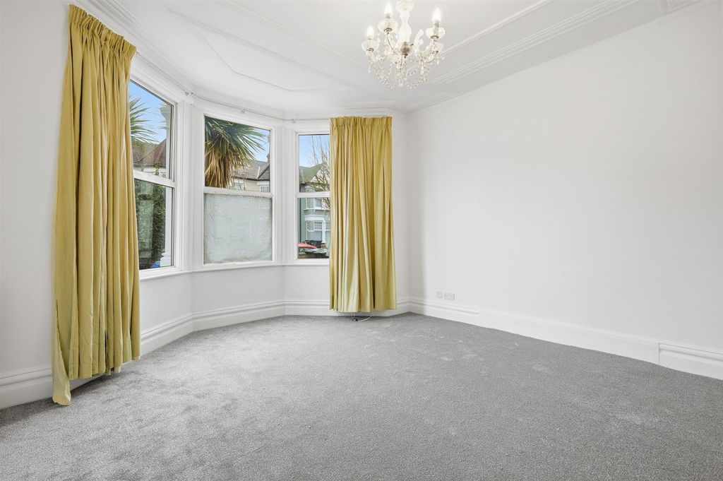 Property photo 1 of 13 1