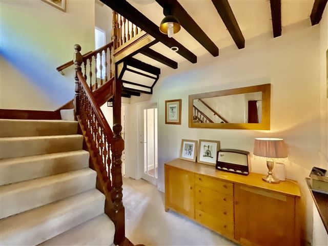 Property photo 3 of 21 Entrance Hallway