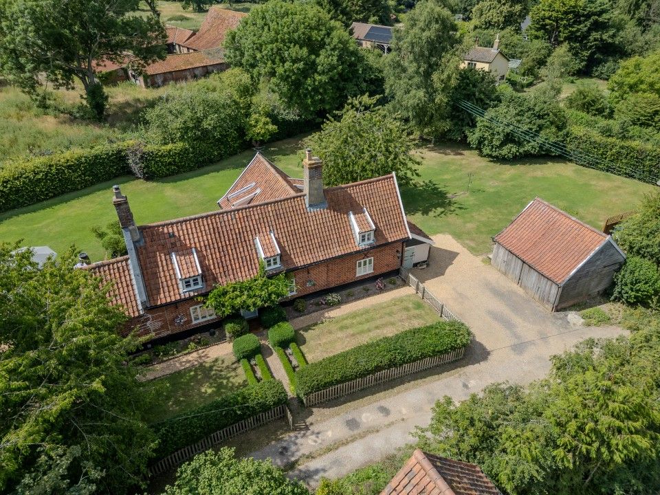 Property photo 1 of 33